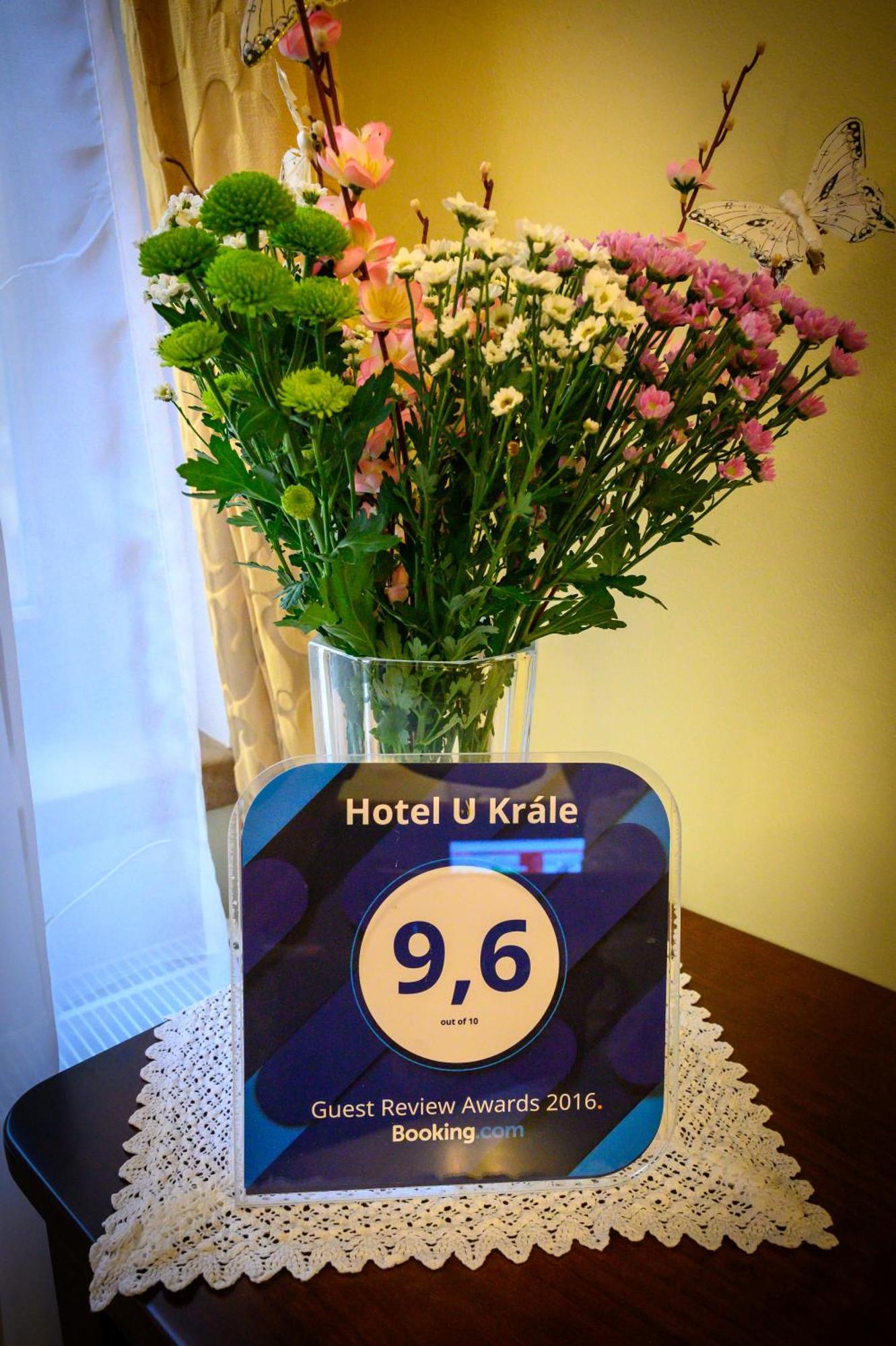 Hotel U Krale Йичин Экстерьер фото